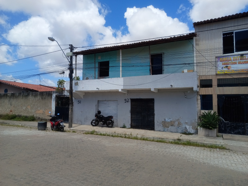 imóvel com 300m² - Barroso - Fortaleza