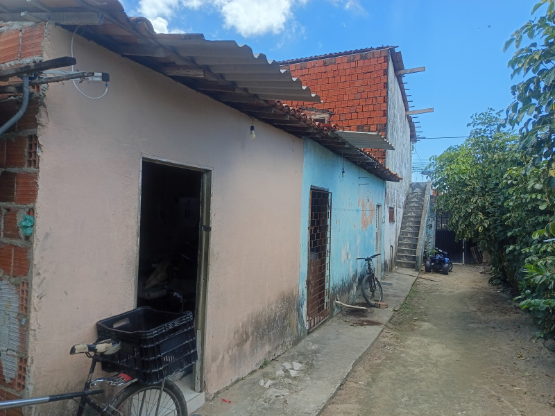 imóvel com 300m² - Barroso - Fortaleza