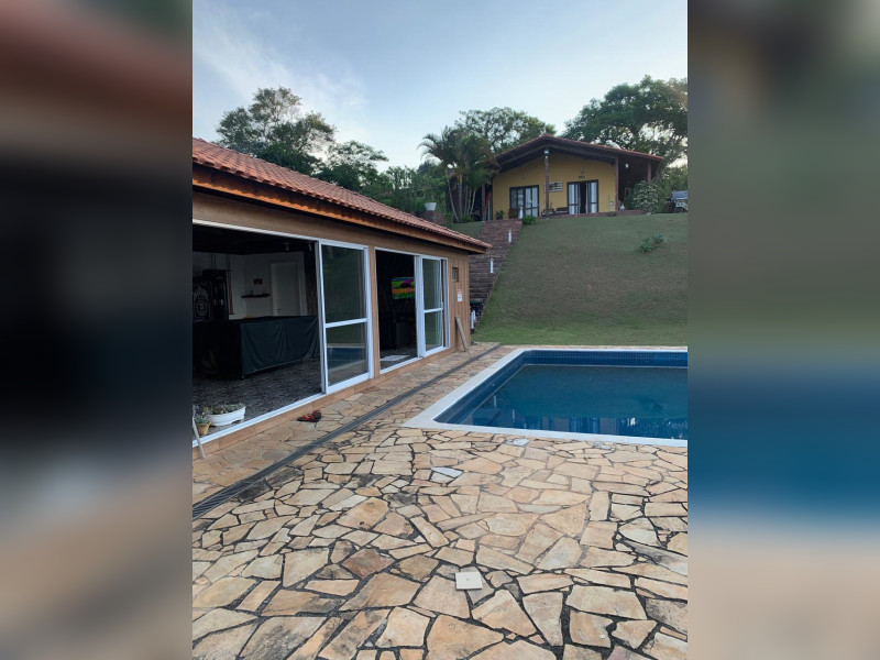 imóvel com 2560m² - Centro - Igaratá