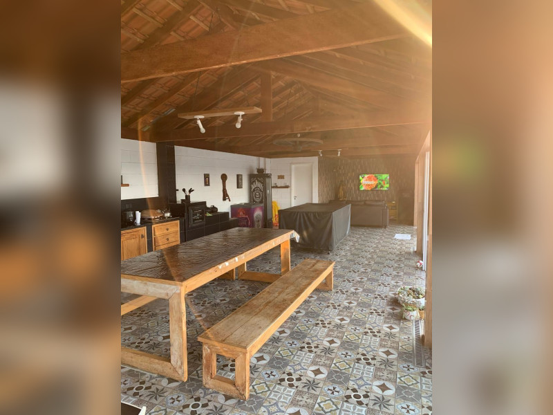 imóvel com 2560m² - Centro - Igaratá