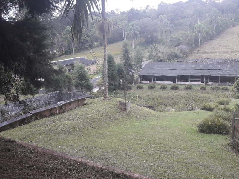 imóvel com 22250m² - Parque Boa Vista - Embu-Guaçu