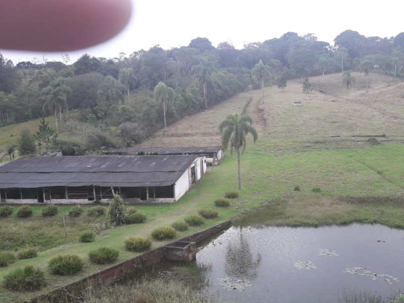 imóvel com 22250m² - Parque Boa Vista - Embu-Guaçu