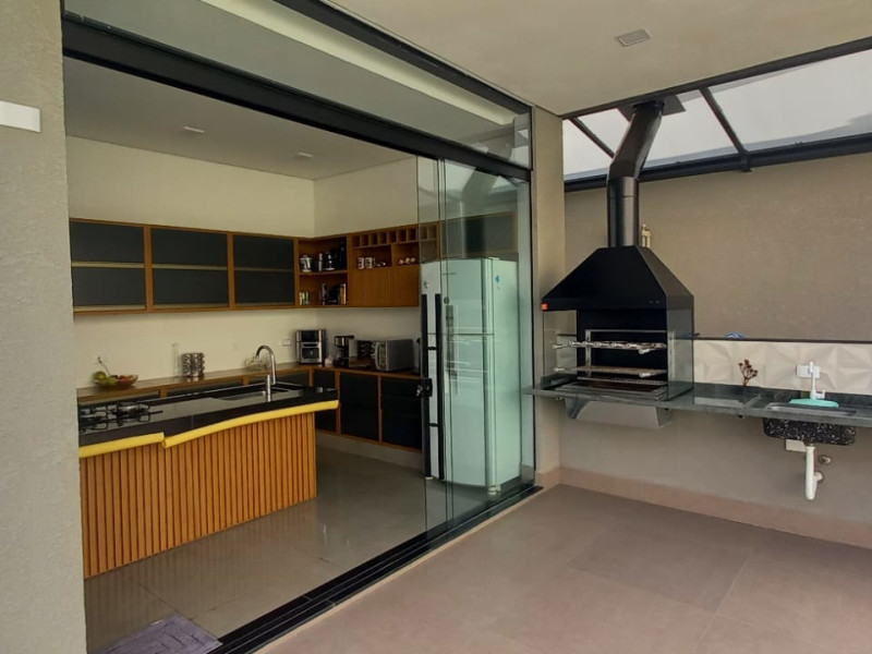 imóvel com 205m² - Jardim Shangri-La - Atibaia