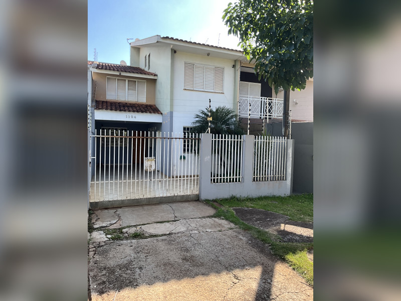 imóvel com 180m² - Conjunto Habitacional Inocente Vila Nova Júnior - Maringá