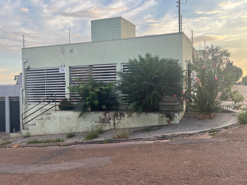 imóvel com 180m² - Jardim Maria Tereza - Rondonópolis