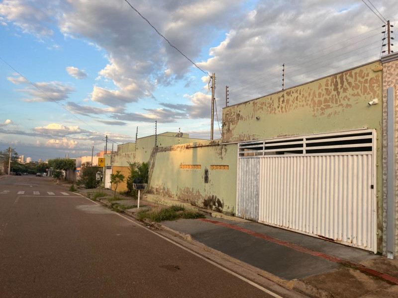 imóvel com 180m² - Jardim Maria Tereza - Rondonópolis