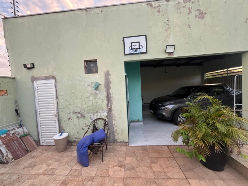 imóvel com 180m² - Jardim Maria Tereza - Rondonópolis