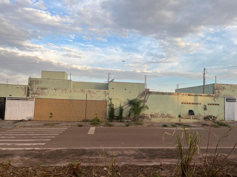 imóvel com 180m² - Jardim Maria Tereza - Rondonópolis