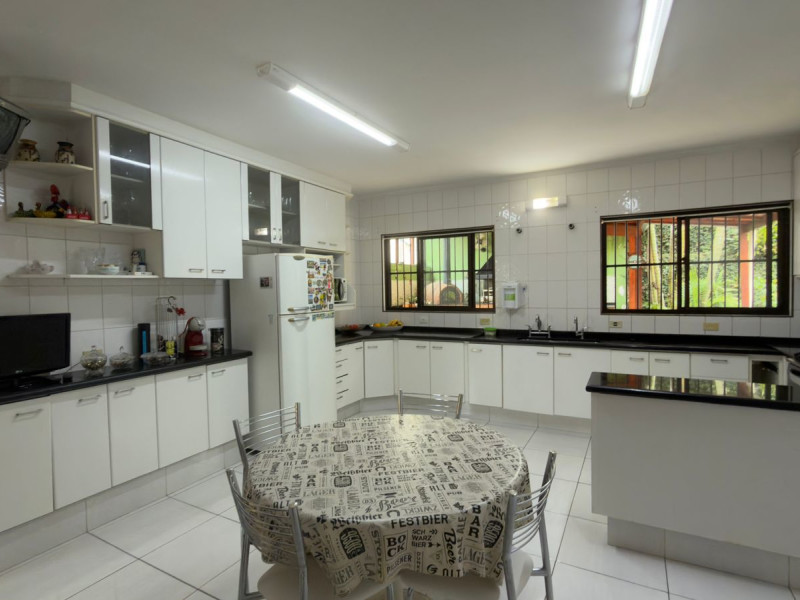 imóvel com 380m² - Adalgisa - Osasco