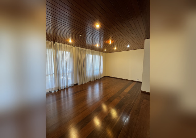 imóvel com 135m²
