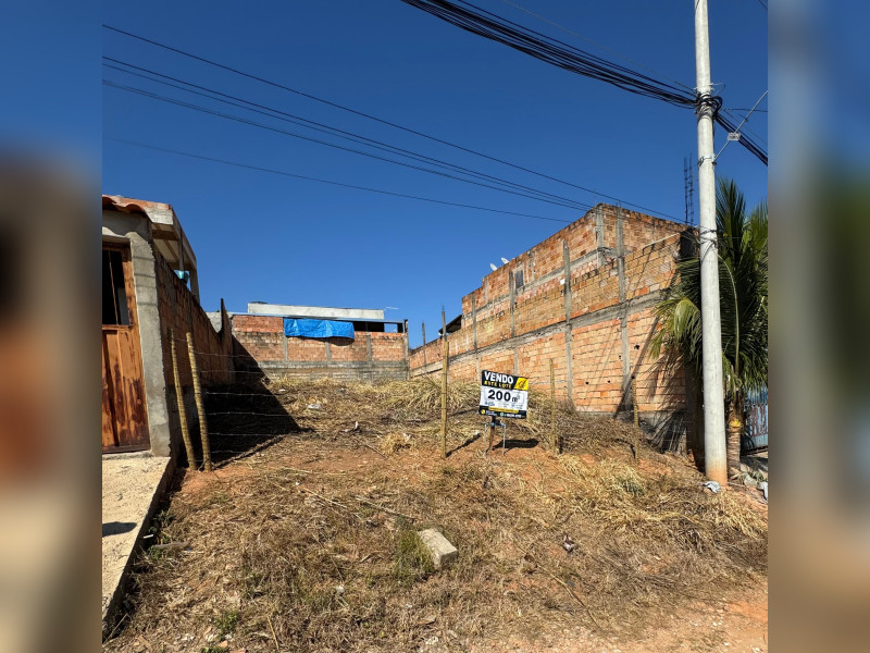 imóvel com 200m² - Capitão Eduardo - Belo Horizonte