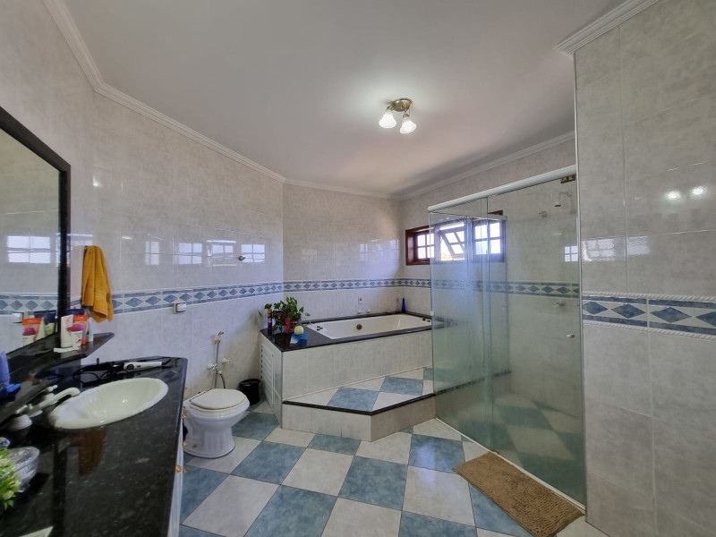 imóvel com 420m² - Bairro Campos de Santo Antônio - Itú