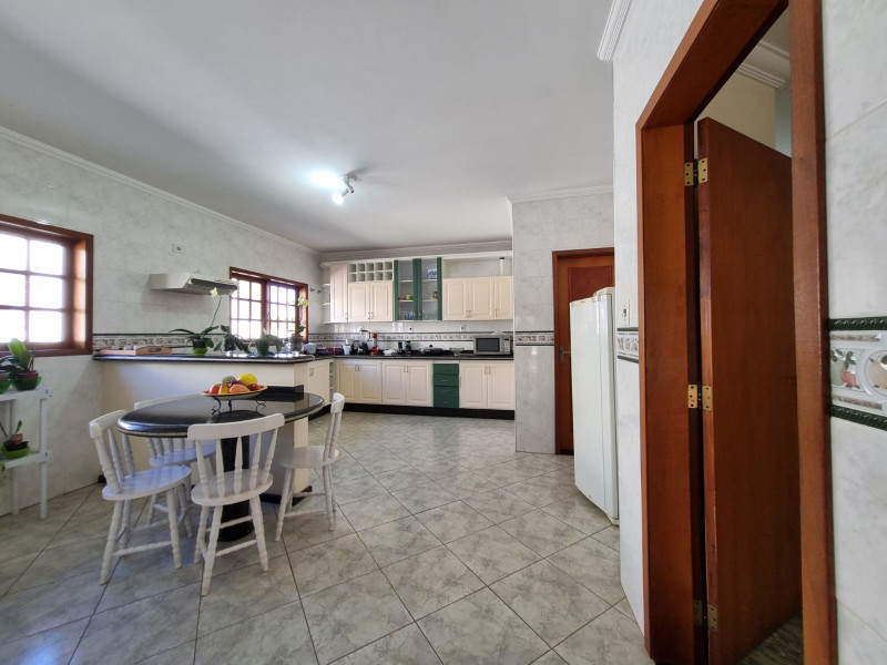 imóvel com 420m² - Bairro Campos de Santo Antônio - Itú