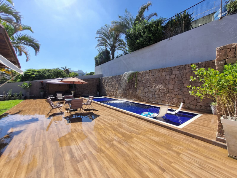 imóvel com 420m² - Bairro Campos de Santo Antônio - Itú