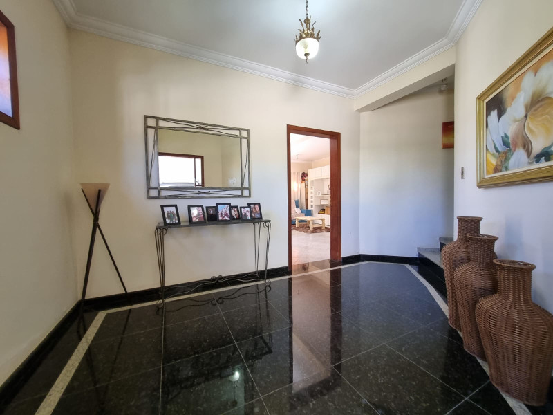 imóvel com 420m² - Bairro Campos de Santo Antônio - Itú