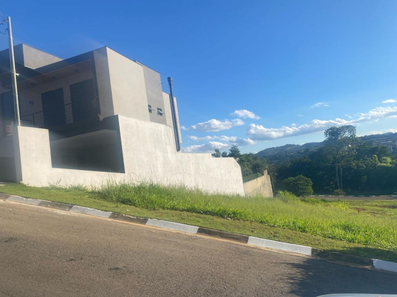 imóvel com 360m² - Parque Imperador - Bragança Paulista