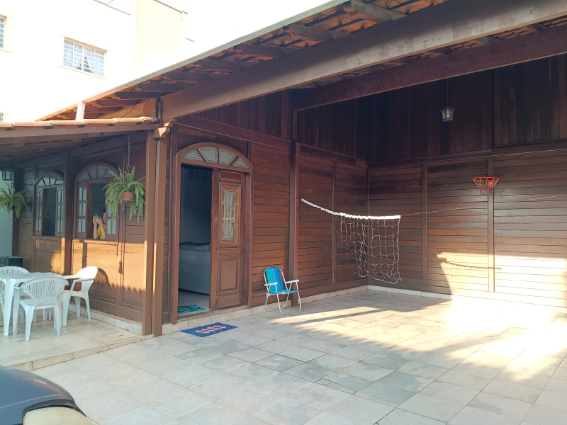 imóvel com 220m² - Ingá - Betim