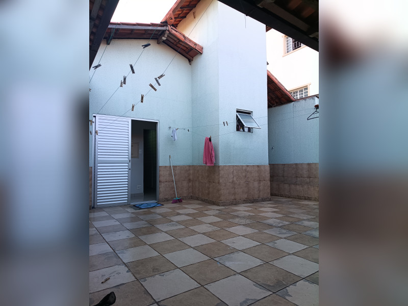 imóvel com 220m² - Ingá - Betim