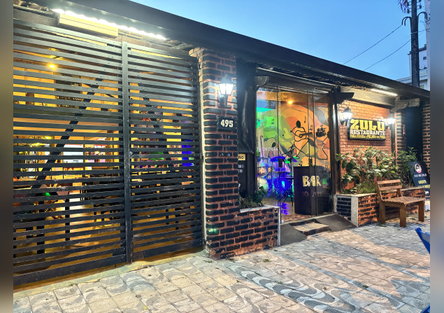 imóvel com 528m²