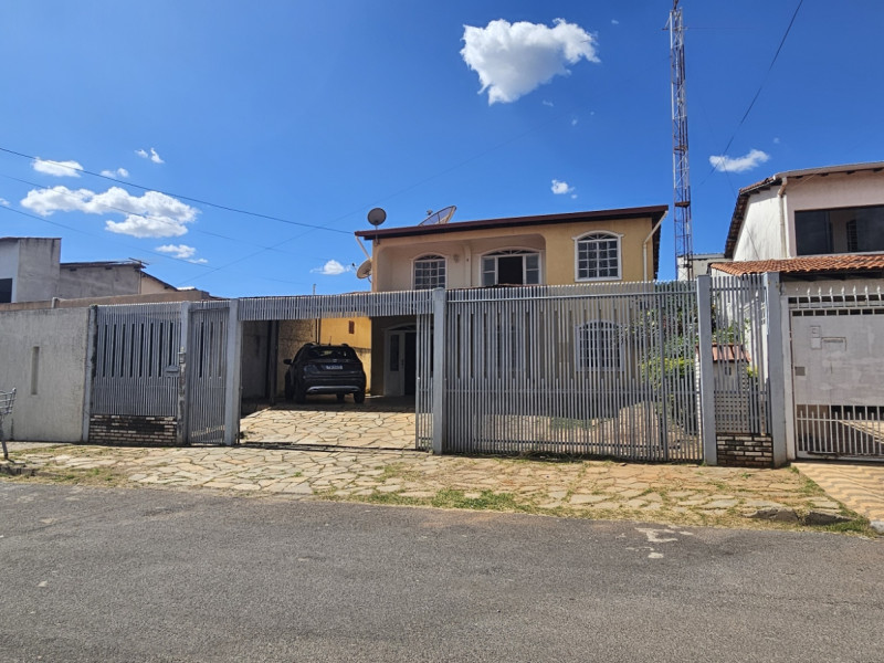 imóvel com 250m² - Residencial Santos Dumont (Santa Maria) - Brasília