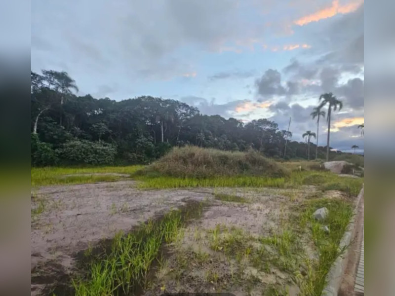 imóvel com 470m² - Centro - Itapoá
