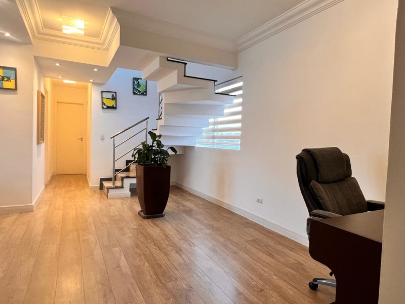 imóvel com 221m² - Tingui - Curitiba