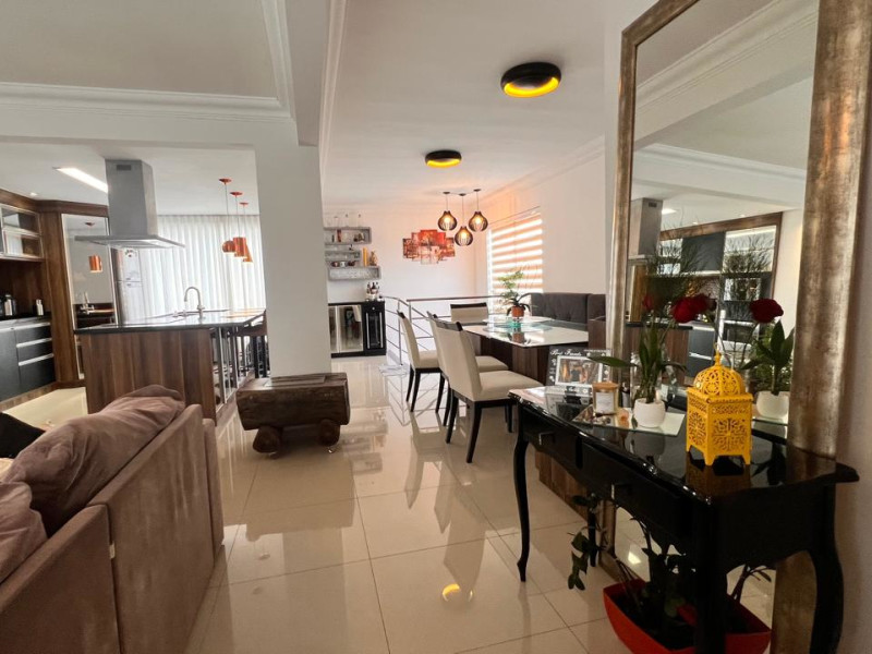 imóvel com 221m² - Tingui - Curitiba