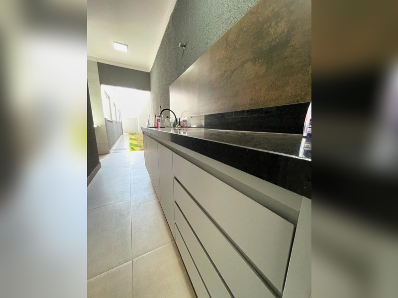 imóvel com 180m² - Adalberto Simão Nader - Guarapari