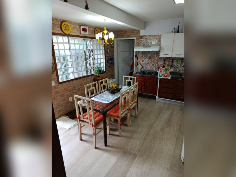 imóvel com 160m² - Centro - Rio das Ostras