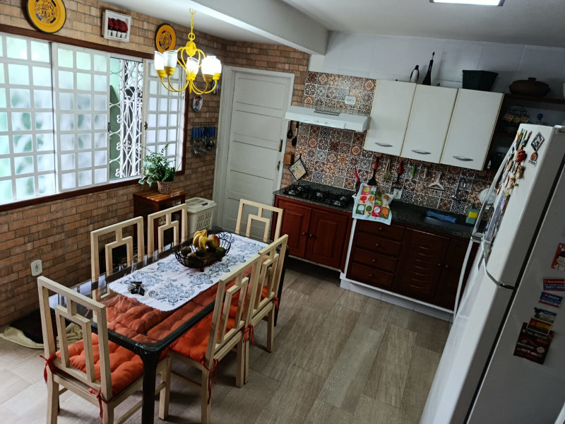 imóvel com 160m² - Centro - Rio das Ostras