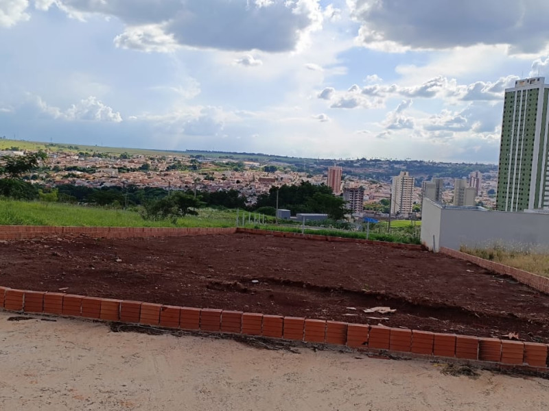 imóvel com 600m² - Jardim Diamante - Jaú