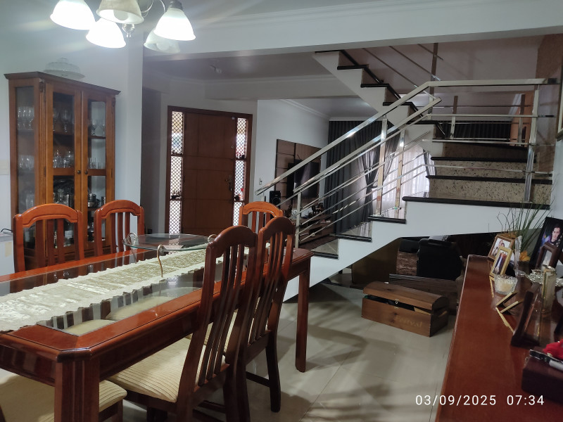 imóvel com 200m² - guabirotuba - Curitiba