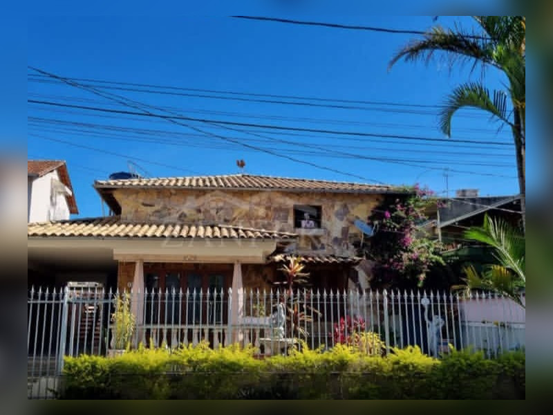 imóvel com 430m² - Vila Santa Terezinha - São João del Rei