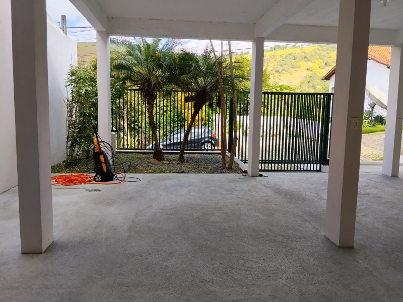 imóvel com 300m² - Centro - Cantagalo