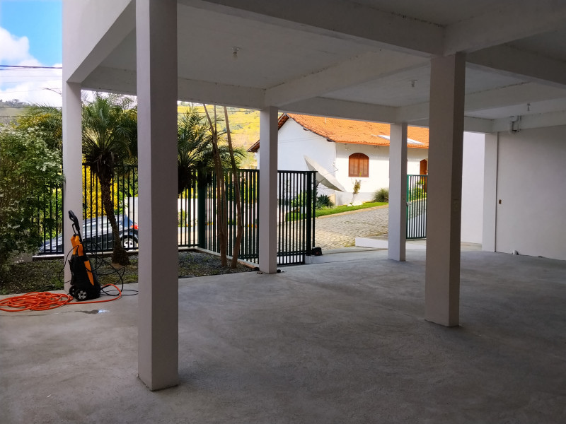 imóvel com 300m² - Centro - Cantagalo