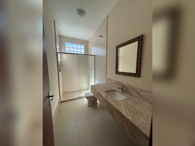 imóvel com 300m² - Centro - Cantagalo