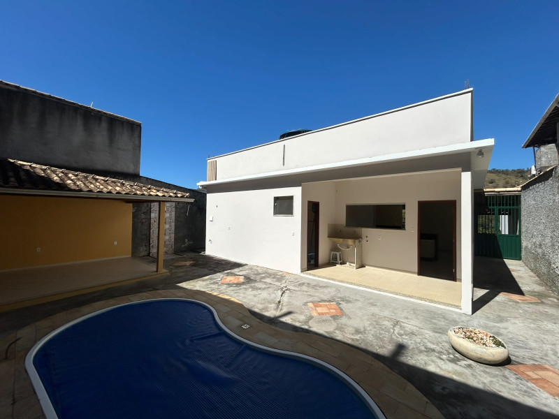 imóvel com 300m² - Centro - Cantagalo