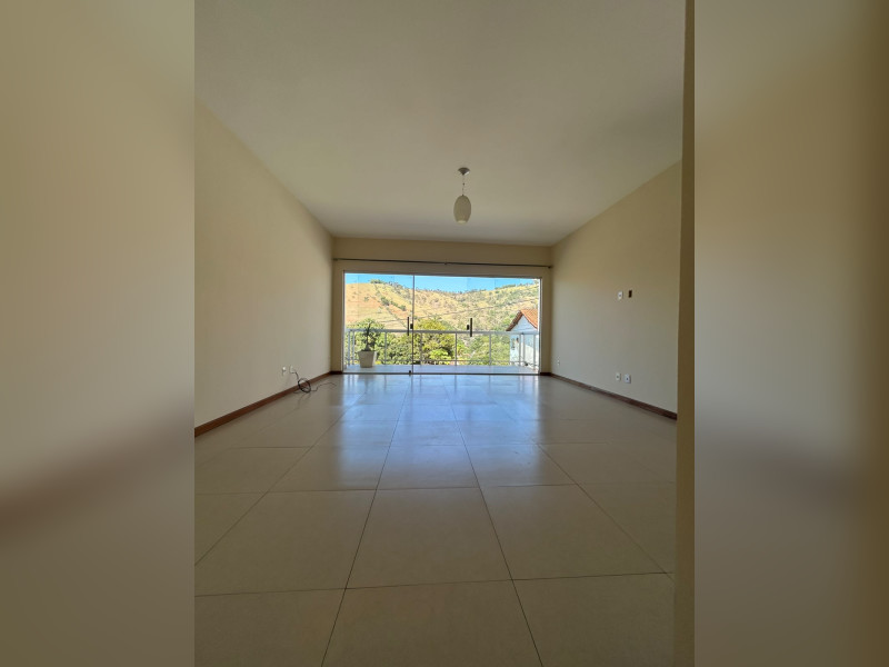 imóvel com 300m² - Centro - Cantagalo