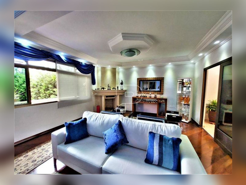 imóvel com 870m² - Vila Vianna - Cotia