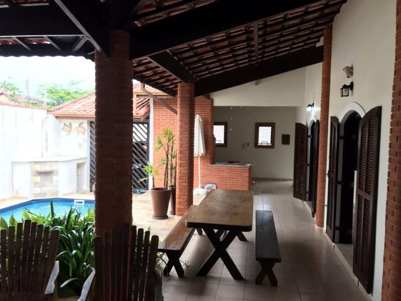 imóvel com 212m² - Cidade Nova Peruíbe - Peruíbe
