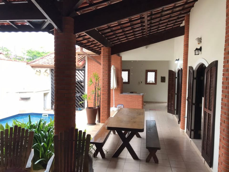 imóvel com 212m² - Cidade Nova Peruíbe - Peruíbe