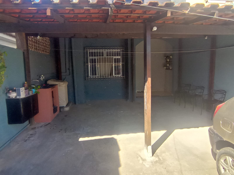 imóvel com 212m² - Comendador Soares - Nova Iguaçu