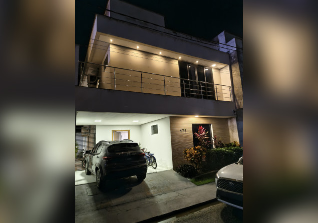 imóvel com 158m²
