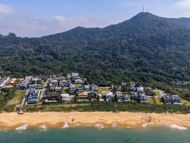 imóvel com 525m² - Praia das Taquaras - Balneário Camboriú