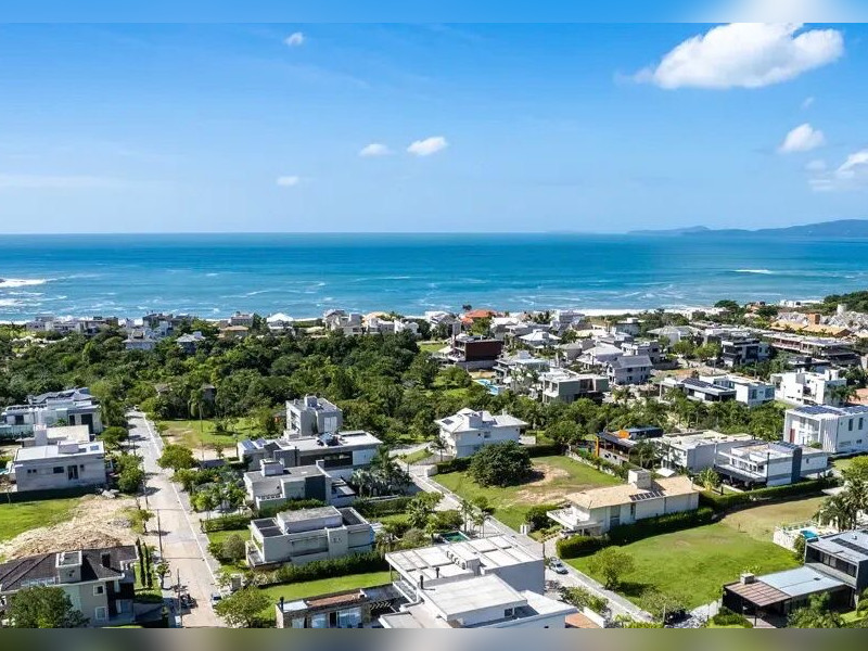 imóvel com 525m² - Praia das Taquaras - Balneário Camboriú