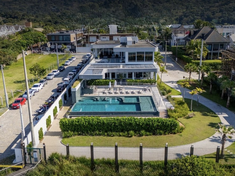 imóvel com 525m² - Praia das Taquaras - Balneário Camboriú