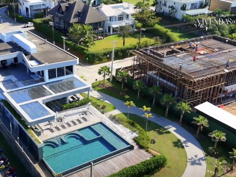 imóvel com 525m² - Praia das Taquaras - Balneário Camboriú