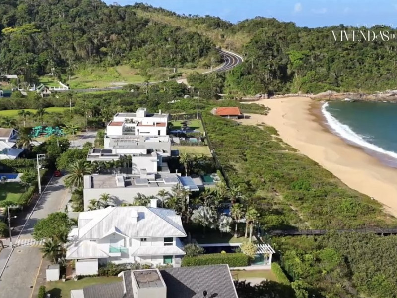 imóvel com 525m² - Praia das Taquaras - Balneário Camboriú
