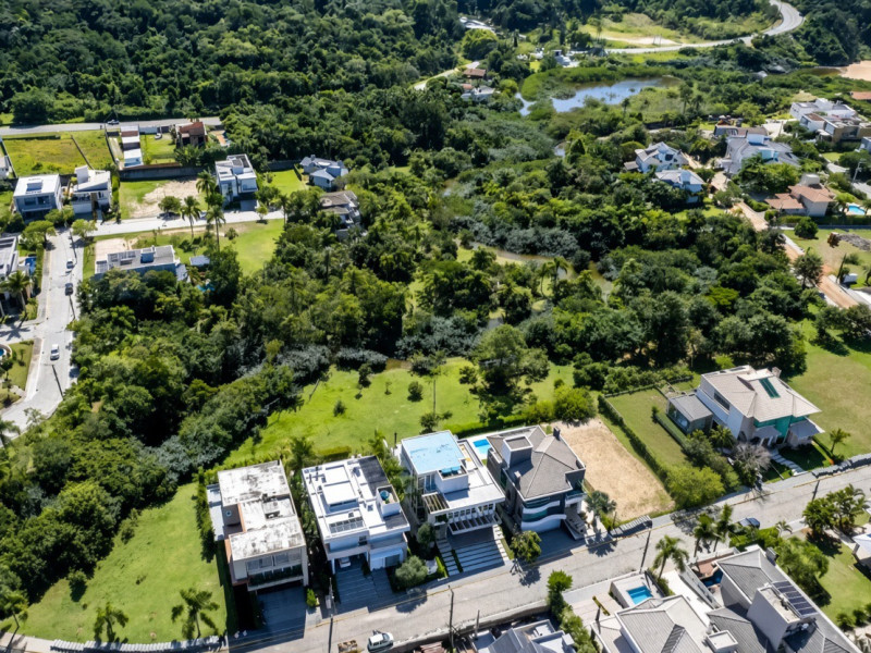 imóvel com 525m² - Praia das Taquaras - Balneário Camboriú