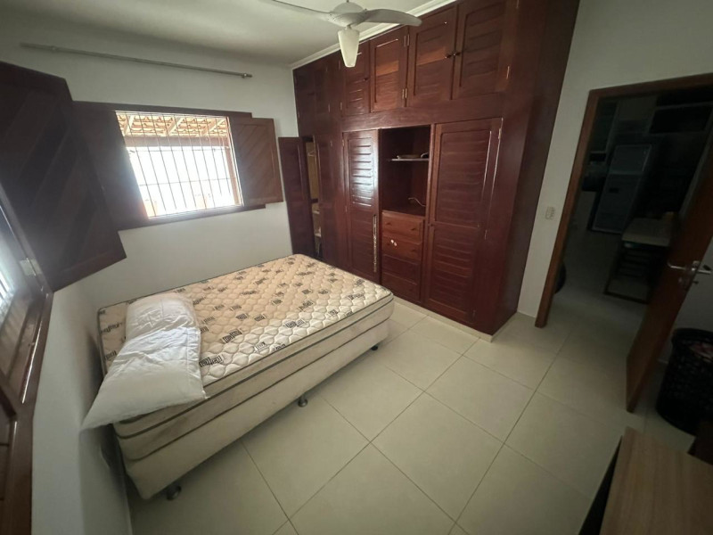 imóvel com 300m² - Centro - Marataizes